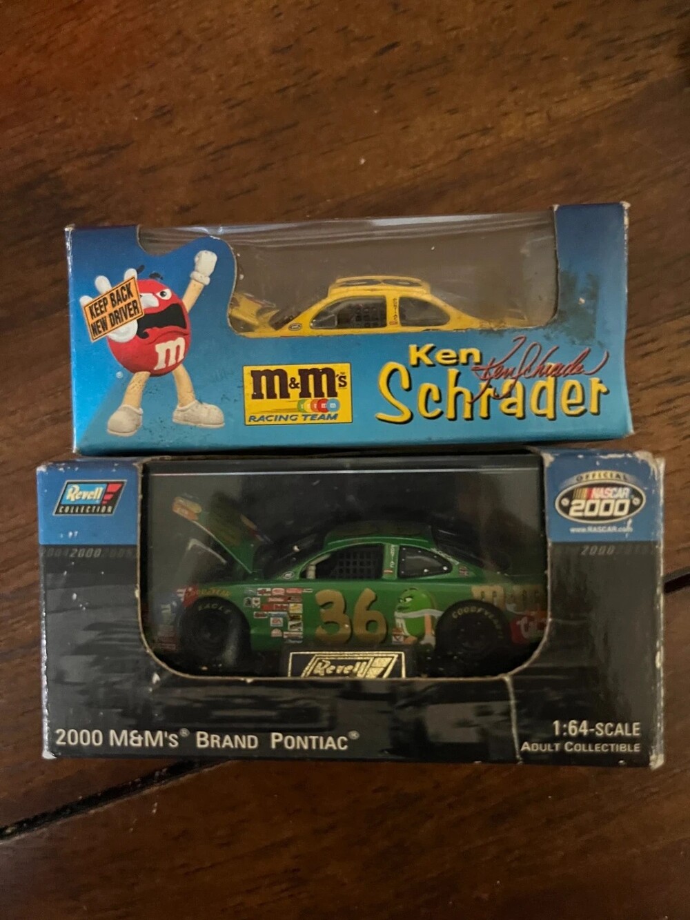 NASCAR 2000 Ken 36 1:64 scale, 2 diecast cars